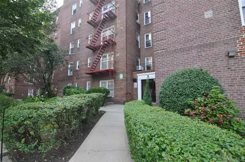 39-50 52nd Sts #1B, Woodside, NY 11377