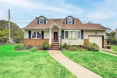 1025 Ontario Rd, West Hempstead, NY 11552