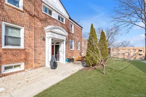 150-77 Village Rd #59D, Jamaica, NY 11432