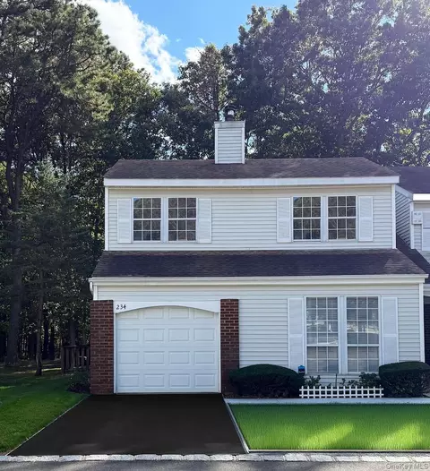 234 Ivy Meadow Ct, Middle Island, NY 11953