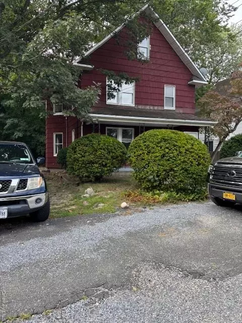 7 Continental Hl, Glen Cove, NY 11542