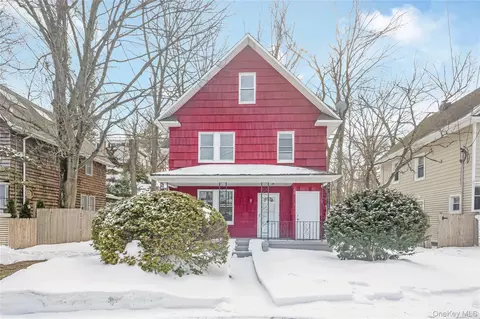 7 Continental Hl, Glen Cove, NY 11542