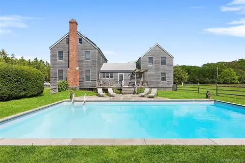140 Damascus Rd, East Quogue, NY 11942