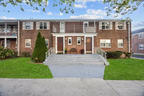13109 234th St #LOWER LEVEL, Rosedale, NY 11422