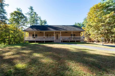 109 3rd St, Deerpark, NY 12729