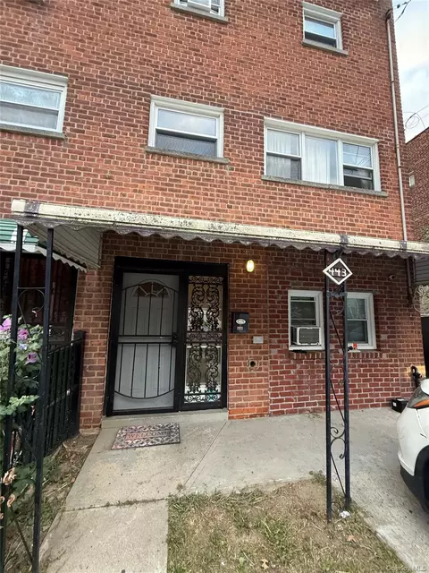 443 Howe Ave, New York, NY 10473