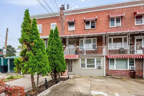 2976 Waterbury Ave, New York, NY 10461