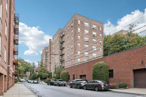 1 Bronxville Road Bronxville Rd #4P, Yonkers, NY 10708