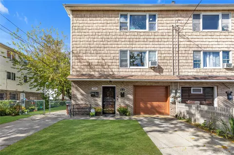 146-06 228th St, Springfield Gardens, NY 11413