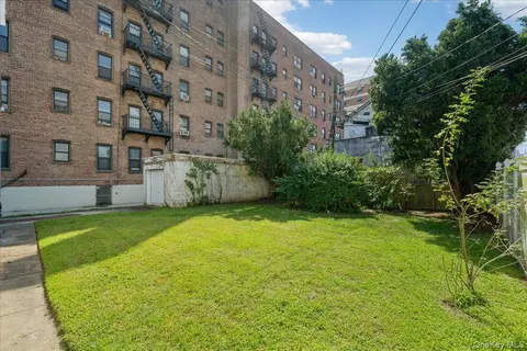 Exterior - 370 E Broadway, Long Beach, NY 11561 photo 1 of 5