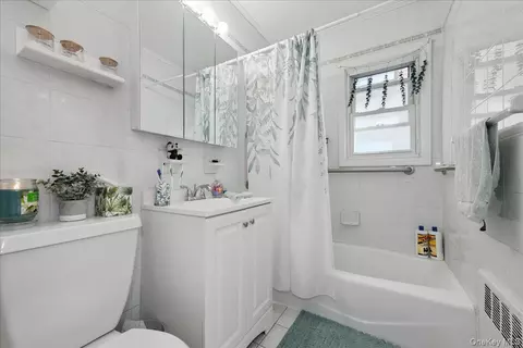 Bath - 370 E Broadway, Long Beach, NY 11561 photo 1 of 1