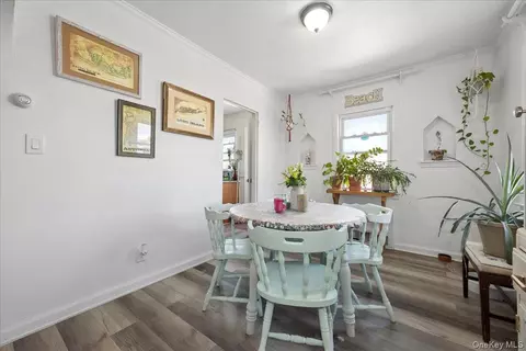Dining - 370 E Broadway, Long Beach, NY 11561 photo 1 of 3