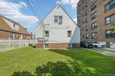 Exterior - 370 E Broadway, Long Beach, NY 11561 photo 4 of 5