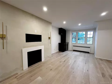 5 Campus Pl #2B, Greenburgh, NY 10583