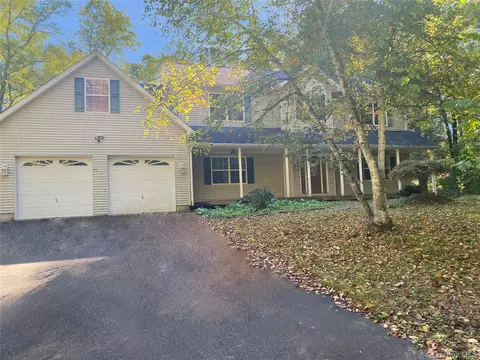 71 Easy St, Hurley, NY 12443