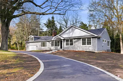 3 Atlanta Dr, Huntington, NY 11743