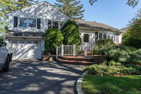 773 Wenwood Dr, East Meadow, NY 11554