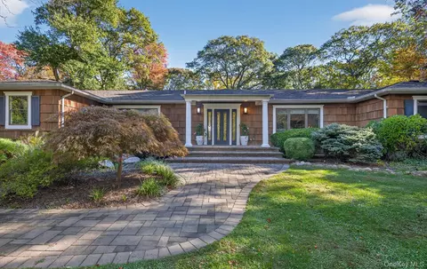78 Bagatelle Rd, Melville, NY 11747