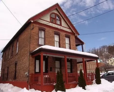 9 Kline St, Amsterdam, NY 12010