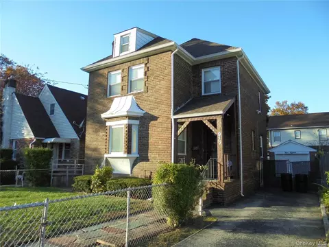 915 Wallace Ave, Baldwin, NY 11510