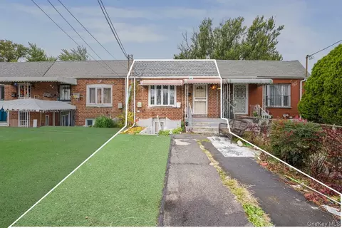 13024 Springfield Blvd, New York, NY 11413