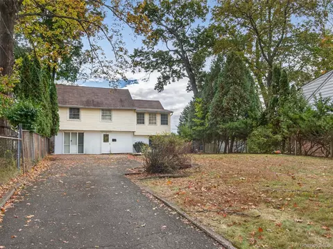 5 Interstate St, Ramapo, NY 10901