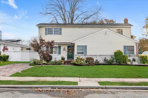 231 Dogwood Ave, West Hempstead, NY 11552