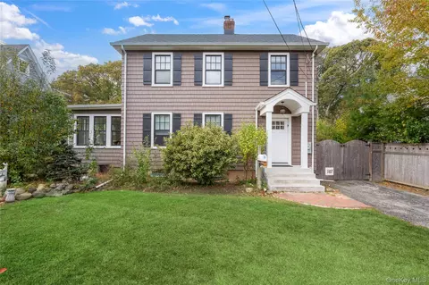 107 Soundview Rd, Huntington, NY 11743