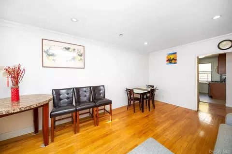 79-16 Main St #3J, Flushing, NY 11367