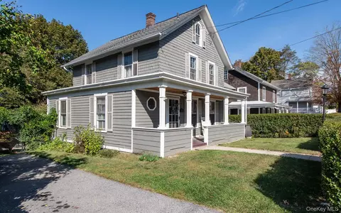 21 Prospect St, Southeast, NY 10509