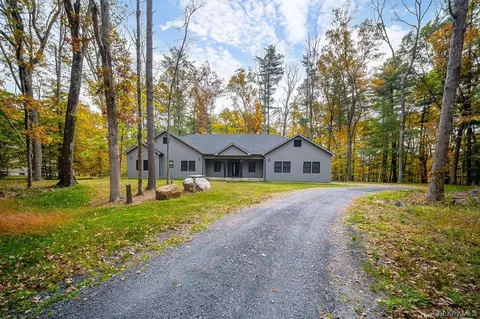 326 Ingrassia Rd, Middletown, NY 10940