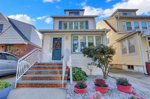 88-29 Winchester Blvd, New York, NY 11427