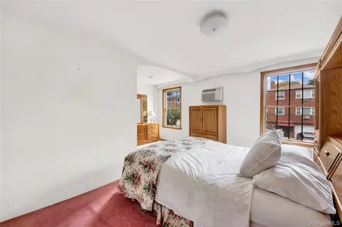 Bedroom - 242 E 237th St, New York, NY 10470 photo 1 of 6