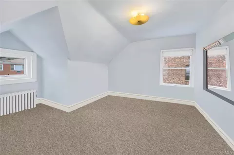 Bedroom - 242 E 237th St, New York, NY 10470 photo 5 of 6