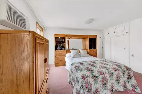 Bedroom - 242 E 237th St, New York, NY 10470 photo 2 of 6