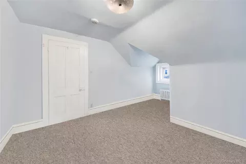 Bedroom - 242 E 237th St, New York, NY 10470 photo 4 of 6