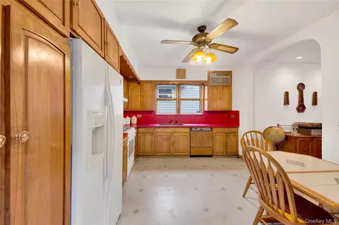 Kitchen - 242 E 237th St, New York, NY 10470 photo 4 of 4