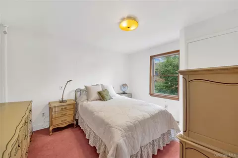 Bedroom - 242 E 237th St, New York, NY 10470 photo 3 of 6