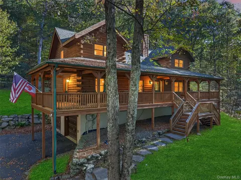 165 Cascade Rd, Warwick, NY 10990
