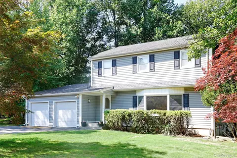 121 Smith Hill Rd, Ramapo, NY 10901
