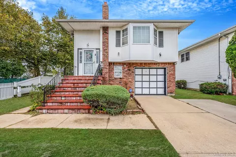3 Tompkins Pl, Hempstead, NY 11550
