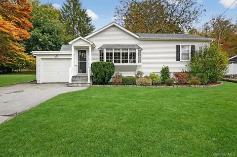 1936 Longvue St, Yorktown, NY 10598