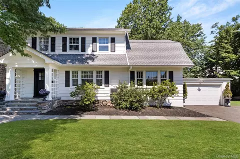 60 Aberfoyle Rd, New Rochelle, NY 10804