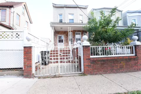 86-09 76th St, New York, NY 11421