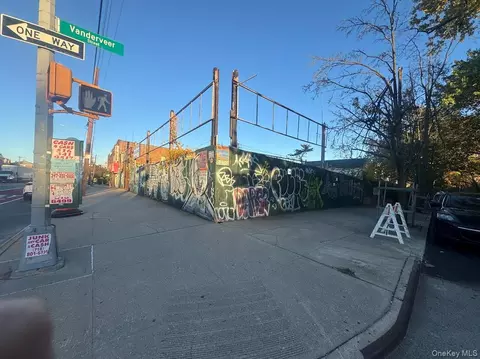 214-32 Hillside Ave, New York, NY 11427