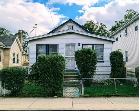 172-40 125th Ave, Jamaica, NY 11434