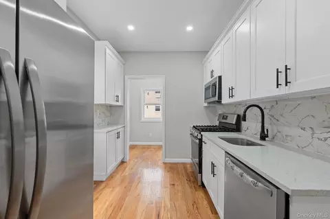 12805 116th Ave, New York, NY 11420