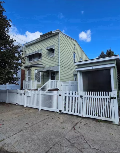 95-21 88th St, New York, NY 11416