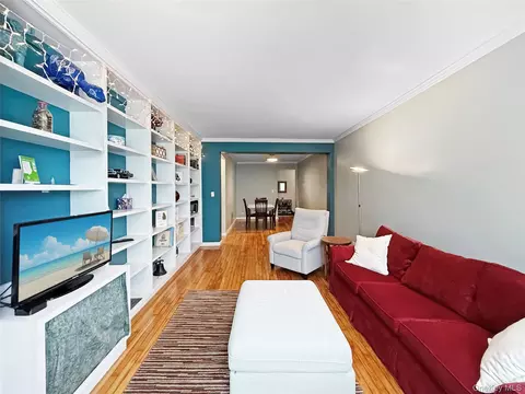 510 Kappock St #1B, New York, NY 10463