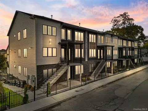 133 Lake St #203, Ramapo, NY 10977